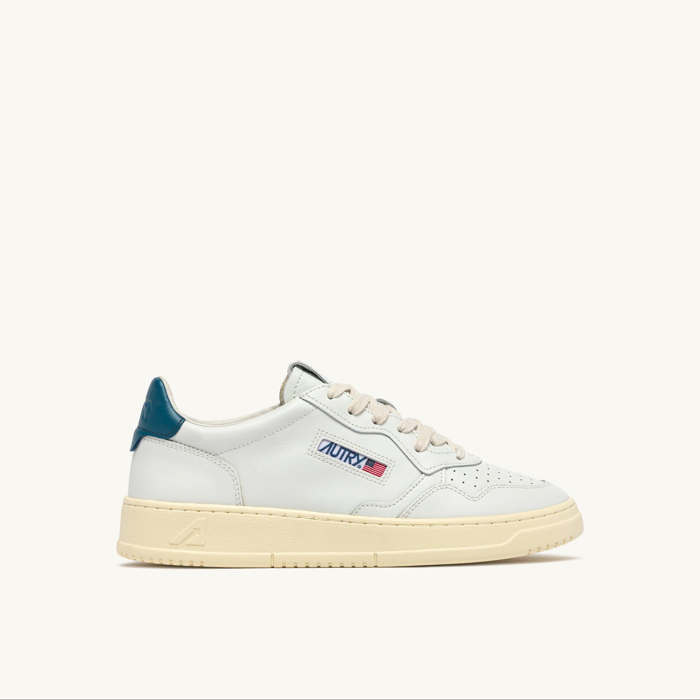 AUTRY - AULM LL29 - Sneakers MEDALIST - Bianco Blu Scarpe Uomo AUTRY - Collezione uomo