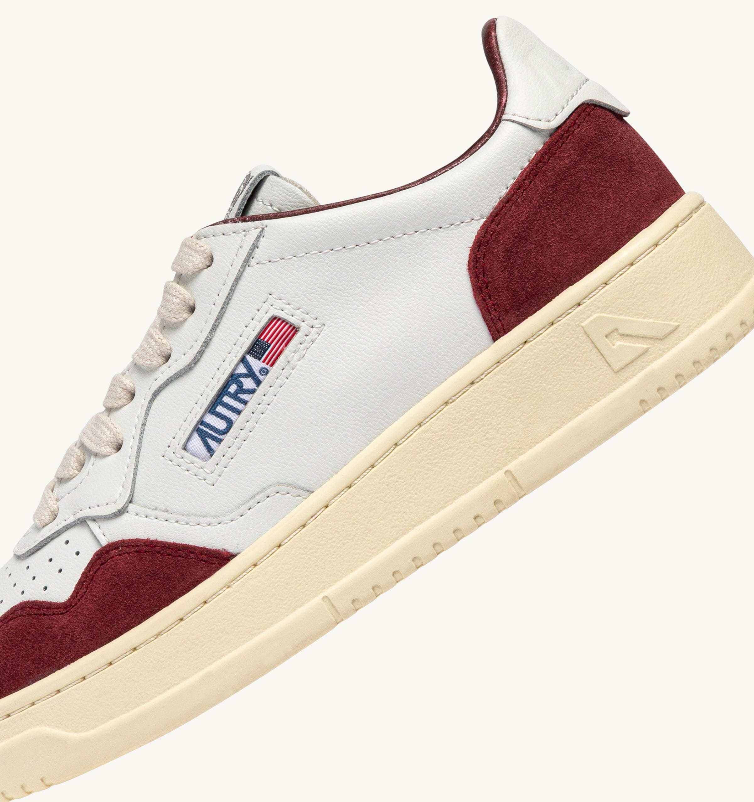 AUTRY - AULW FT20 - Sneakers MEDALIST - Bianco Borgogna Scarpe Donna AUTRY - Collezione donna