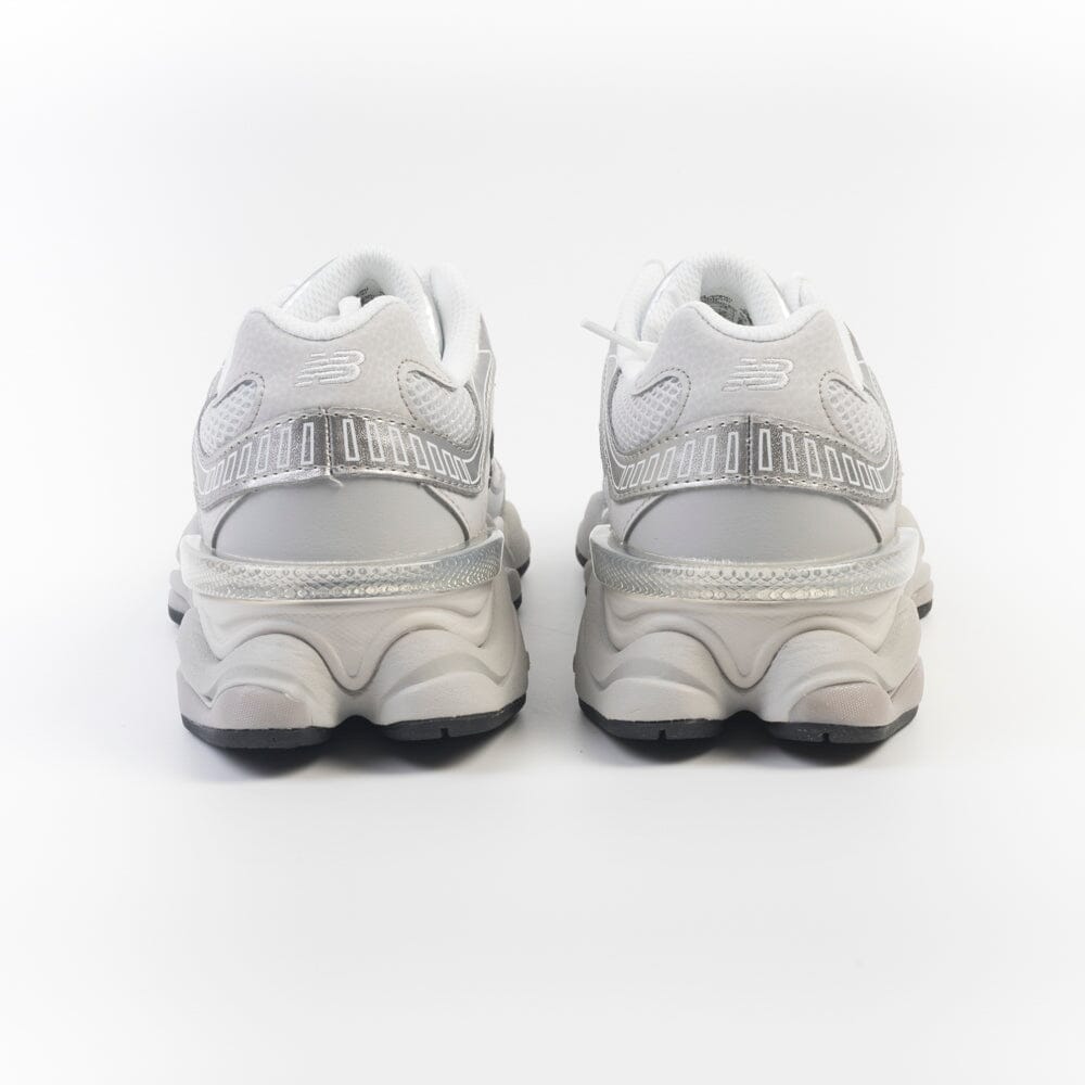 NEW BALANCE - Sneakers - U90606MU - Argento Scarpe Donna NEW BALANCE - Collezione Donna