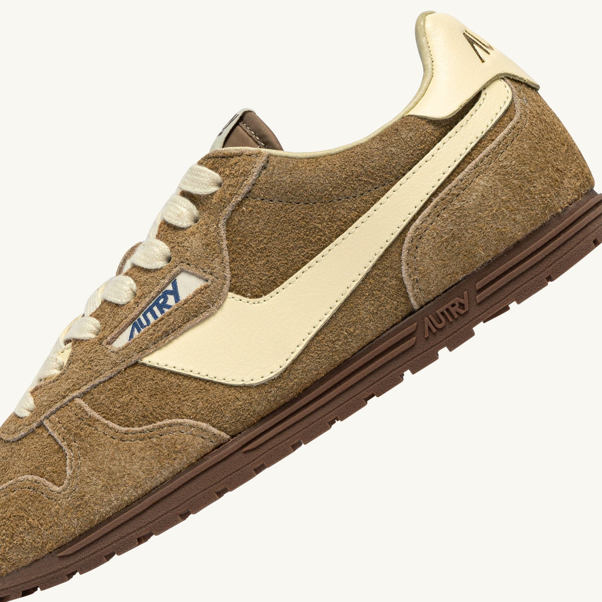 AUTRY - WINDSPIN - WSLW UB40 - Sneakers - Camoscio Biscotto Scarpe Donna AUTRY - Collezione donna