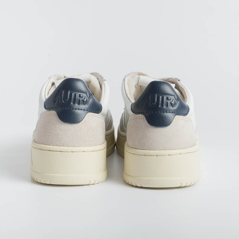 AUTRY AULM LS28 - LOW MAN ALL LEAT/SUEDE - Bianco Blu Scarpe Uomo AUTRY - Collezione uomo