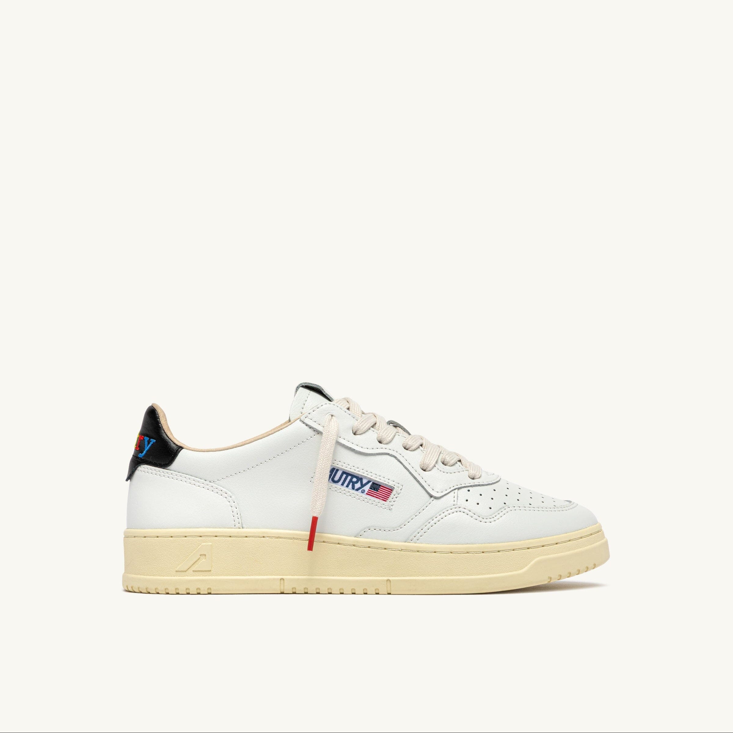 AUTRY - AULW BG02 - Sneakers MEDALIST - Bianco Nero Scarpe Donna AUTRY - Collezione donna 