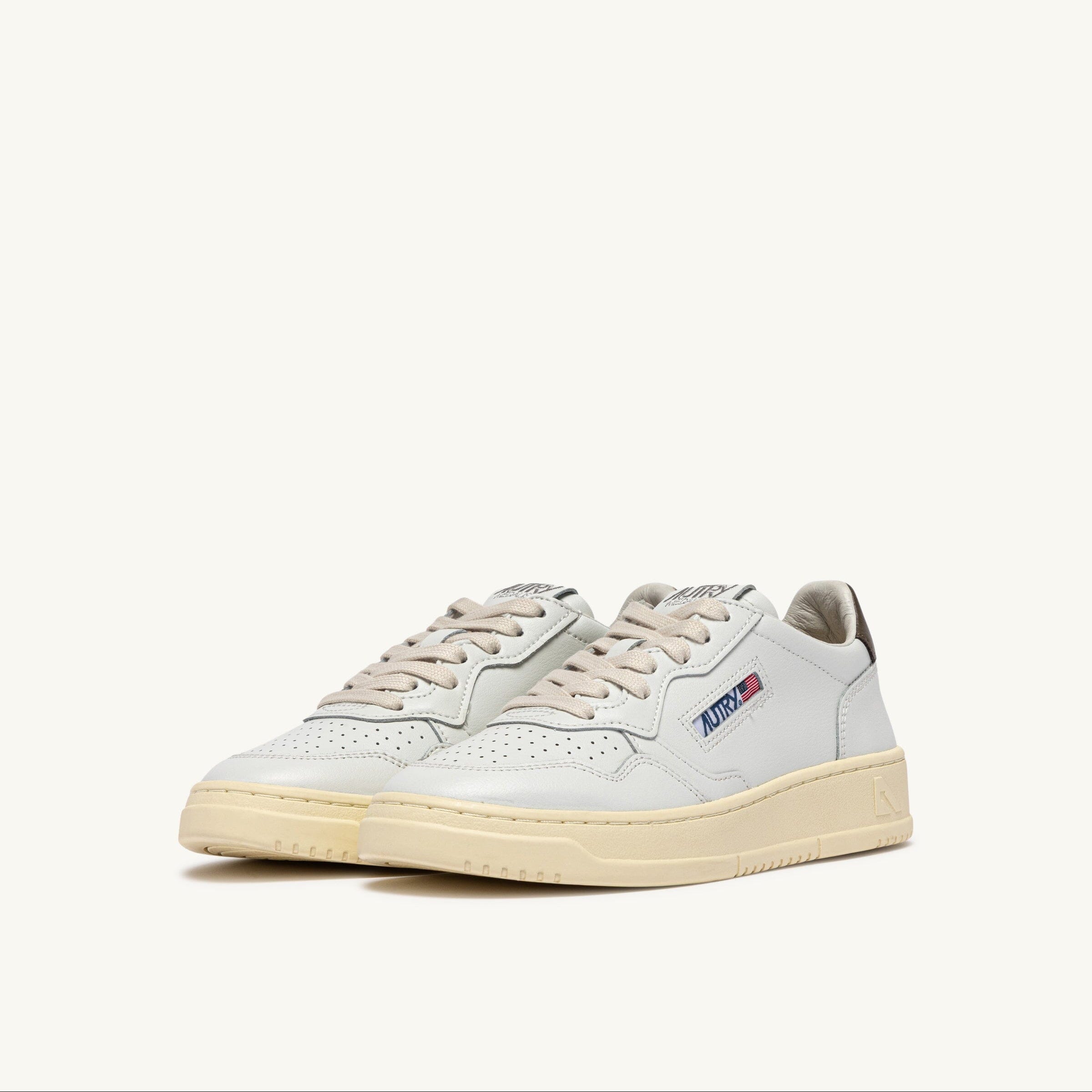 AUTRY - AULM LL28 - Sneakers MEDALIST - Bianco Marrone Scarpe Uomo AUTRY - Collezione uomo 