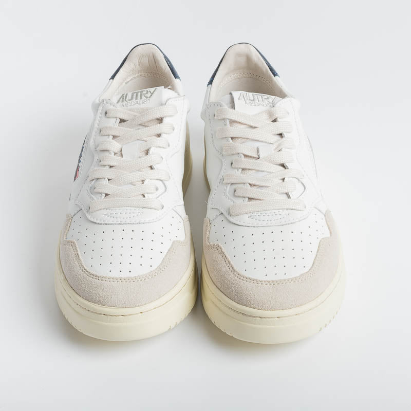 AUTRY AULM LS28 - LOW MAN ALL LEAT/SUEDE - Bianco Blu Scarpe Uomo AUTRY - Collezione uomo 